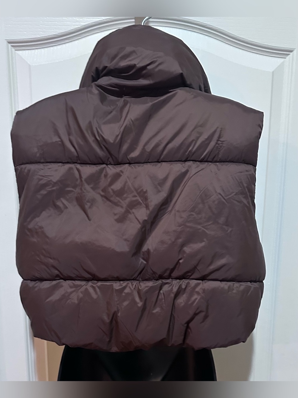 Love chic couture Puffer zip up sleeveless Vest in Deep Brown size L - Picture 2 of 4